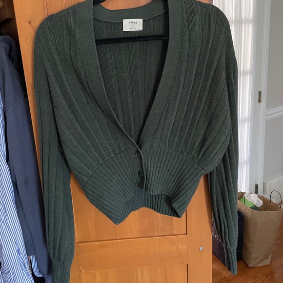 Aritzia sweater - Picture 2 of 2